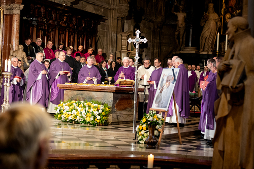 Stephansdom: Österreich nahm Abschied von Papst Franziskus