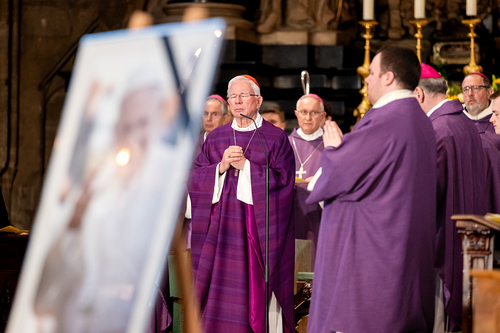 Stephansdom: Österreich nahm Abschied von Papst Franziskus