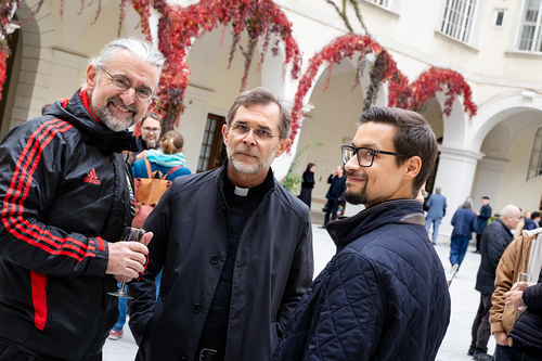 Agape und Mitarbeitergebet