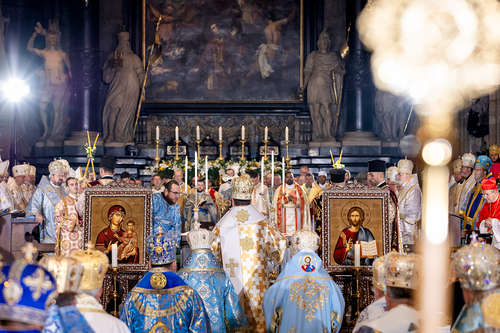 byzantinisches Pontifikalamt Stephansdom / Erzdiözese Wien/ Schönlaub byzantinisches Pontifikalamt Stephansdom